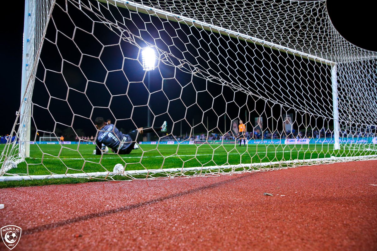 Alhilal_FC's tweet photo. أنا لها 🧤😇

#الهلال 💙🤩
#الفيصلي_الهلال https://t.co/gZHvfTvBdS
