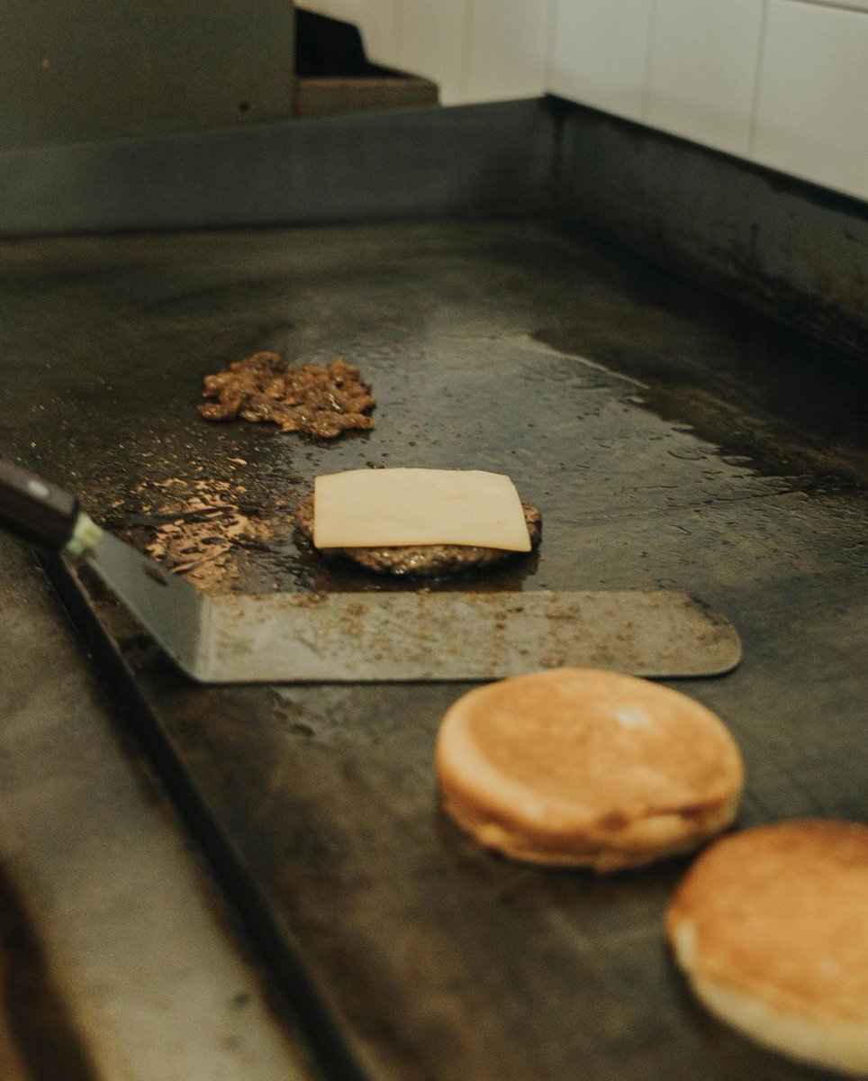 Inner Rail Food Hall tweet media