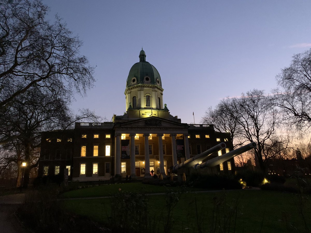 Rachel Imperial War Museum 意外に面白かった博物館 自分自身が古代が好きで近代史あんまりやけど楽しめた やはり 国が違うから視点が違い 面白かった 日本のこともちょっと載ってたし 零戦があった この帝国戦争博物館はお勧め