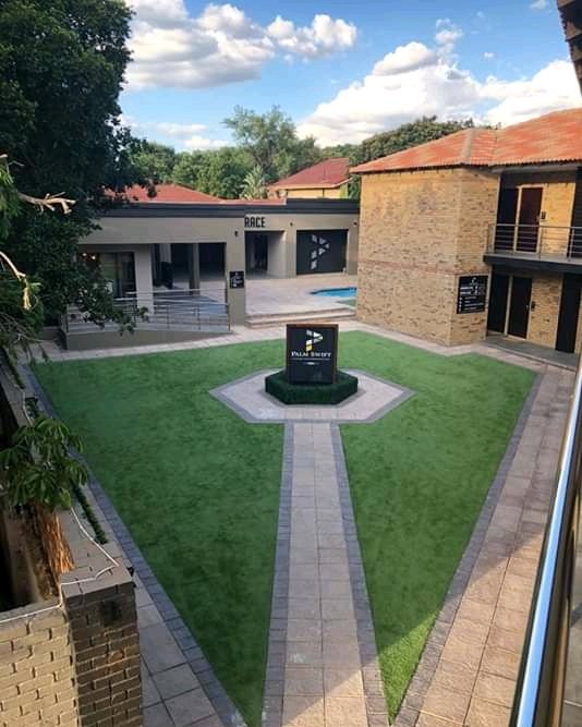 CananCalvin's tweet photo. Family time at Palm swift luxury accommodation in North West Province❤❤ #LebCee #LebCeeFamily #PalmSwift https://t.co/arRQYixMDe