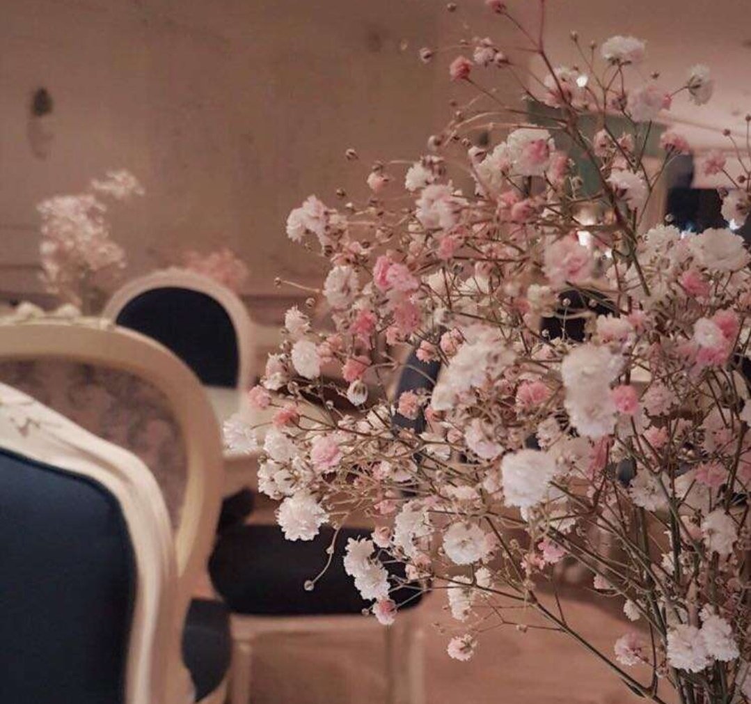 eyaddd86's tweet photo. تعالي لنتفق
لكِ الحب و لي الطفولة
لكِ الفراق و لي الموت
لكِ الحياة و لي أنتِ

#مزُن_الأحلام 
#جنوني_والمطر https://t.co/z6alyqqYjQ
