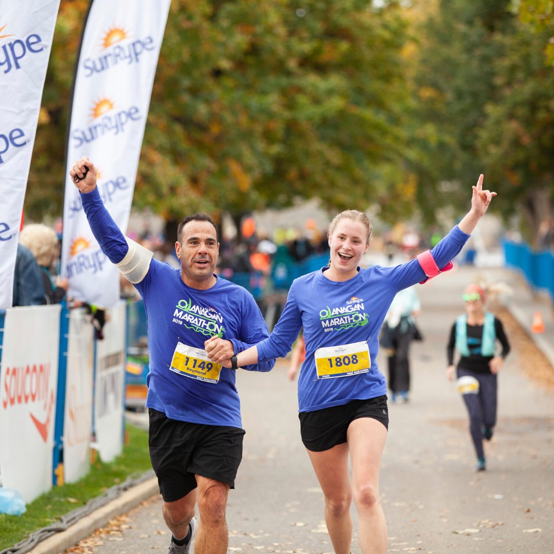 RunningRoom's tweet image. At this time of year, we should all be celebrating our achievements, while looking forward to another active year. Decide, commit, and chase after your goal! Share your 2020 goals with us in the comments below. #fitnessgoals #RunWithRR