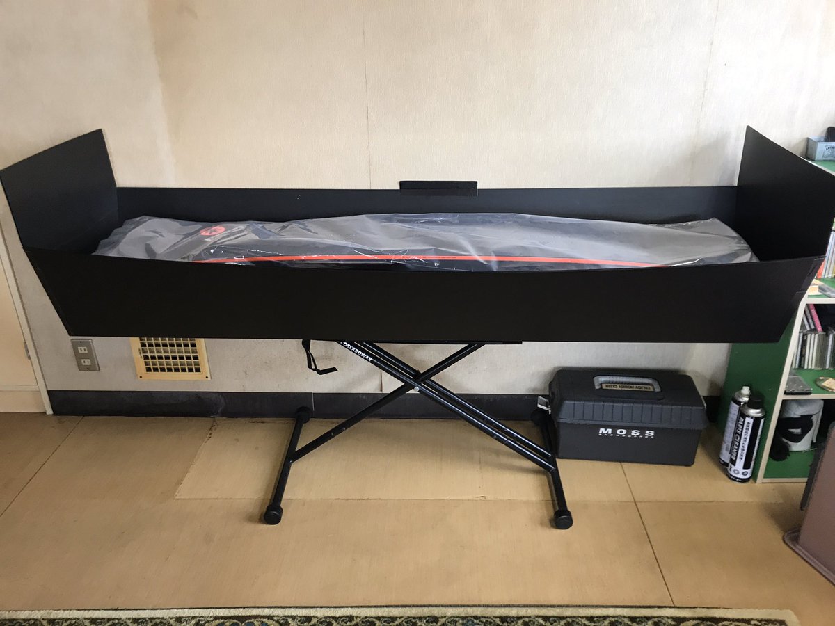 雪が降らないけど、ワックスでも入れておつかな。ワックス台完成😀