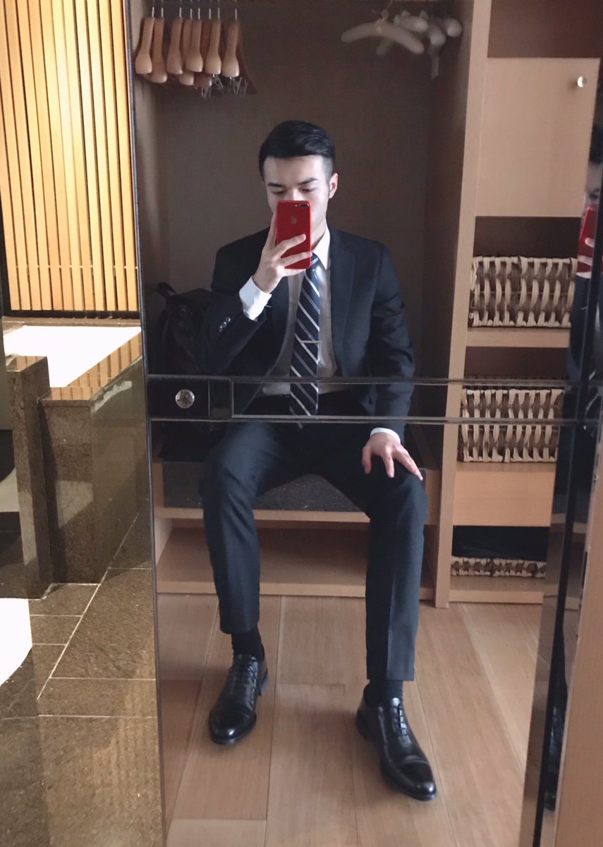 弟弟的要求，答应他还是你来代替他。