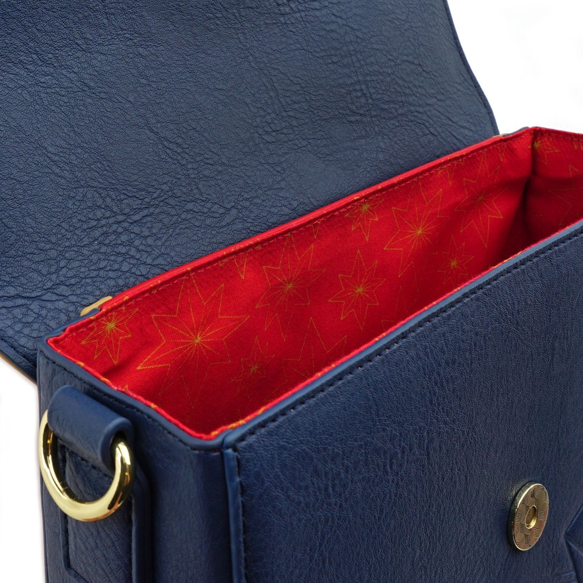 Loungefly's tweet photo. Show off your love for #CaptainMarvel with our new crossbody! The sleek and classic design make it the perfect accessory. ❤️ ⭐ 💙 

Get it Now: https://t.co/uPd0JxsR1z 

#Loungefly #Purse #Marvel https://t.co/oGOEVvdwFs