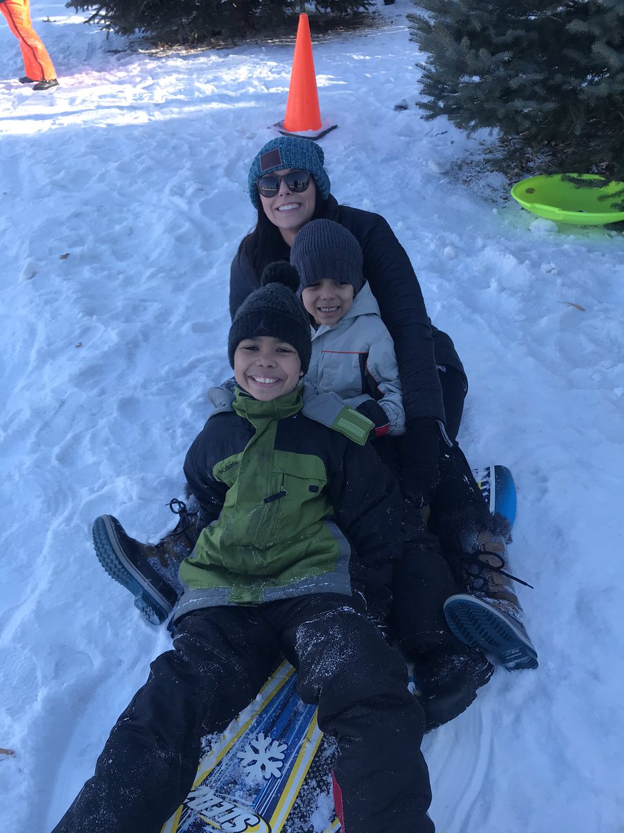 megangoetz3's tweet photo. Pioneer panthers took their paw celebration outside and celebrated positive behavior on sleds today!! Smiles all around and it was a toss up on who had more fun...the students or staff! #pbis #learnbps https://t.co/PZmKB6dzIk