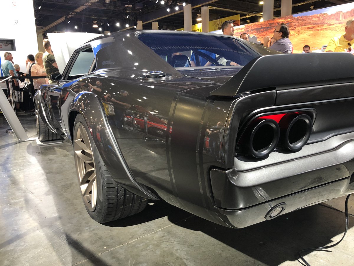 SpaceCityLX's tweet photo. #SuperCharger Saturday!!!!! #SEMA2018 https://t.co/T0YsIlVPYF