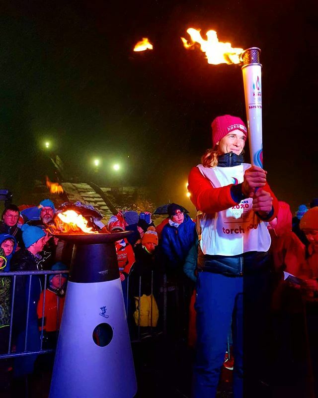 Un moment "mémorable" ! 🤗😍 Ce soir, j'ai allumé la flamme 🎤🎶 (JH m'avait inspiré ! ) 🤣😉 Merci pour cet honneur <a href="/lausanne2020/">Lausanne 2020 ❄️ Winter Youth Olympic Games 🥇🥈🥉</a> ift.tt/37uvF3C