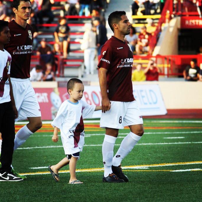 brentsasaki's tweet photo. Look forward to reenacting this photo six years later.  Welcome back to Sacramento @Lopez_Roro #GoRepublic #ItTakesARepublic https://t.co/nviUlJiHjZ