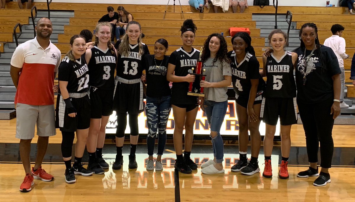 SFMHSWolfpack's tweet photo. Congratulations to Runner-Up @RaiderAthletes and Champions @MarinerTritons #NewYearsHowl https://t.co/P1zA9r0lb9