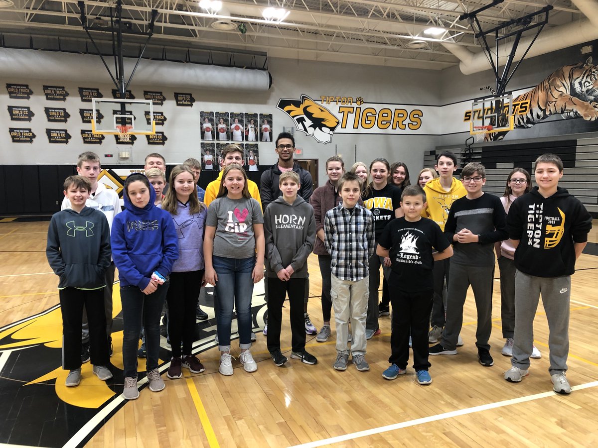 TiptonTigersMS's tweet photo. Mr. G's first day at TMS was a success. Here he is with his first section of 6th and 7th graders. Welcome to Tipton Tiger Country. #TMSTigerPride #funfirstday @JodyGlubka https://t.co/PSFMz3UkU5