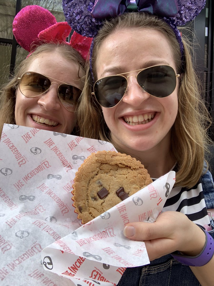 AnnabelBoersen's tweet photo. #castcompliment @WDWToday Thank you to Bri from Sanford at the Num Num Cookie cart at Hollywood Studios today around 12:55pm. She gave my sister such a sweet magical moment cause she saw how excited she was to get a num num cookie! Keep making magic Bri! ✨ https://t.co/D2LMBXj0HJ