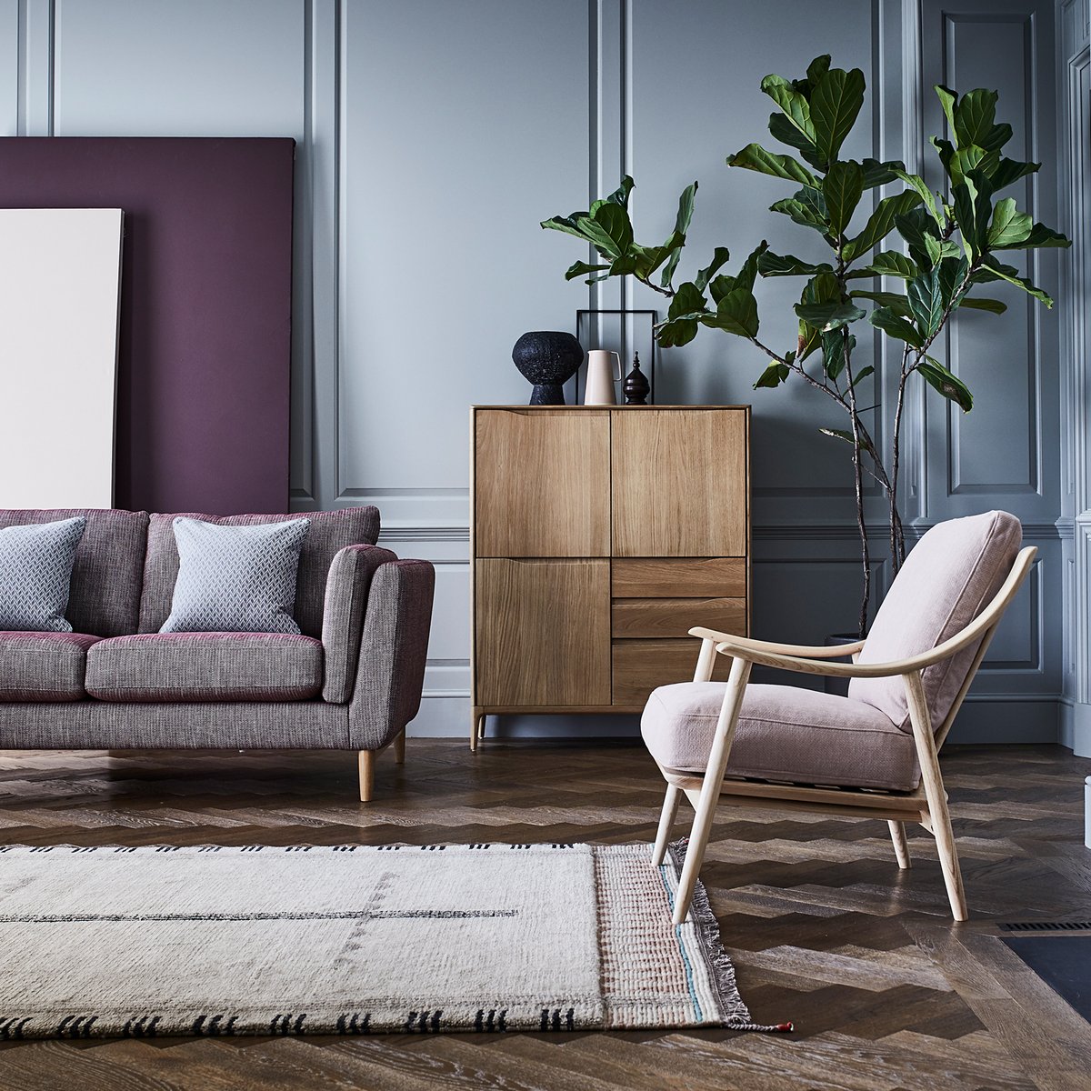 Ercol_Furniture's tweet photo. The Marino chair created in solid ash, references the qualities and features of ercol design classics. The smooth elegant and flowing lines are created through traditional craft, including steam bending solid timber and modern furniture making skill and techniques. https://t.co/K7NKrkmOjn