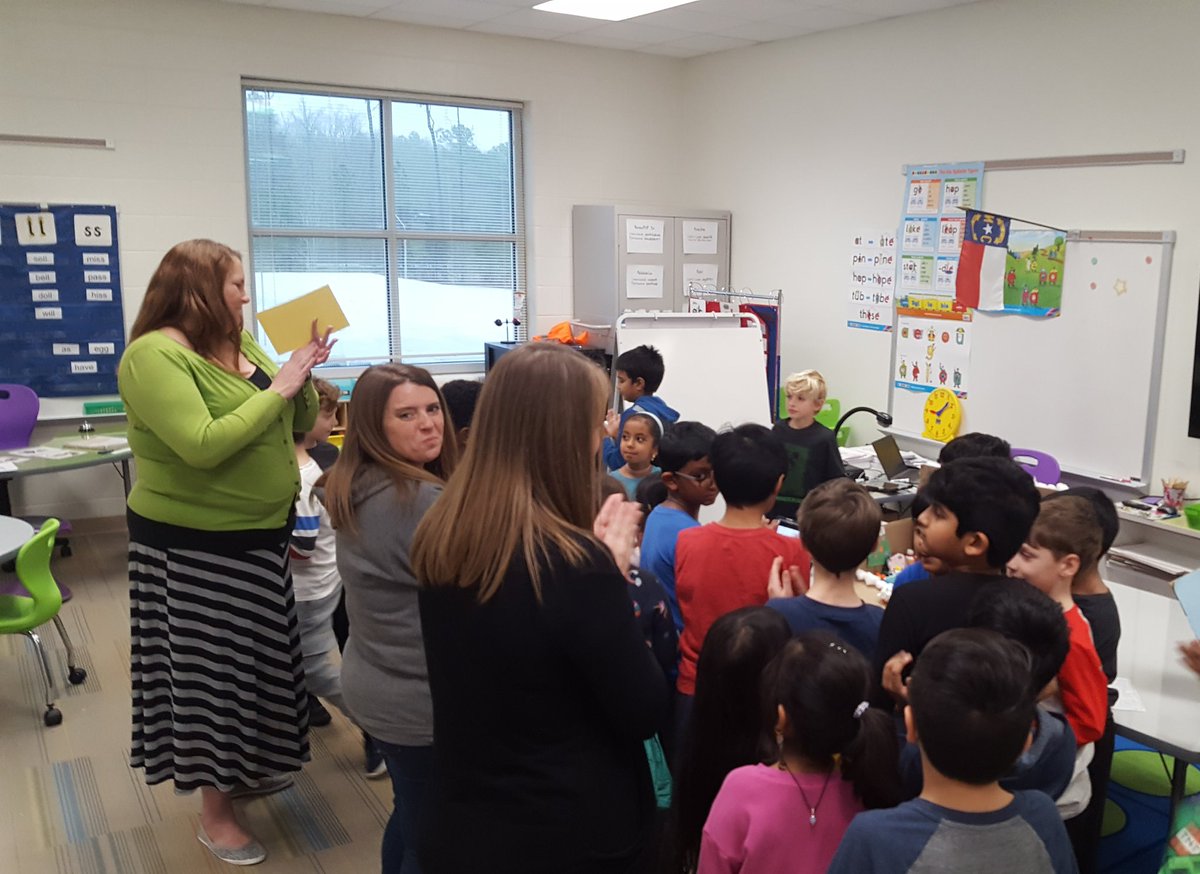 JLHBailey's tweet photo. Proud sandpiper scholars who shared their knowledge about the influence of others on life in our community. Thanks to all who attended! https://t.co/Kse3mwguM3