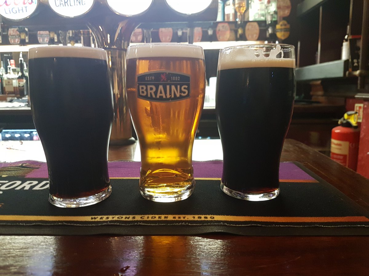 #drinkwhatyounormallydrinkanuary two @brainsbrewery Dark and a Bitter @ALBANYDONALDST