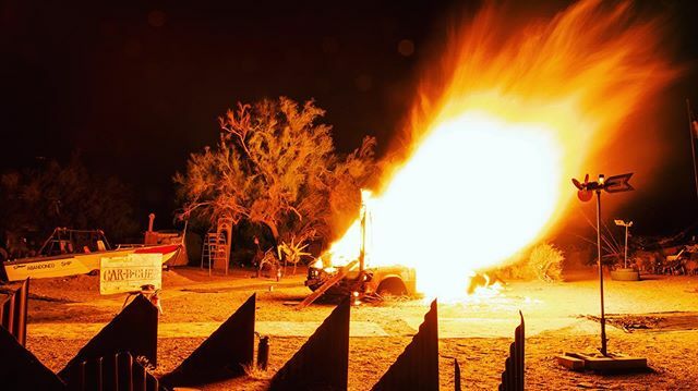 Sorry we forgot to wish you a happy New Year, we’ve been busy blowing things up. 
Photo by <a href="/i_amthemoon/">Đoàn Nhi</a> ift.tt/37JxLx1