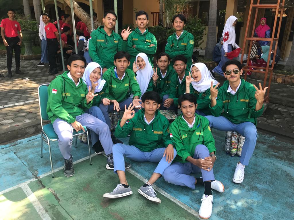 kidiscoming's tweet photo. good team!
#walkforgreen #walktogether #sispala https://t.co/jK3yMQTbL4