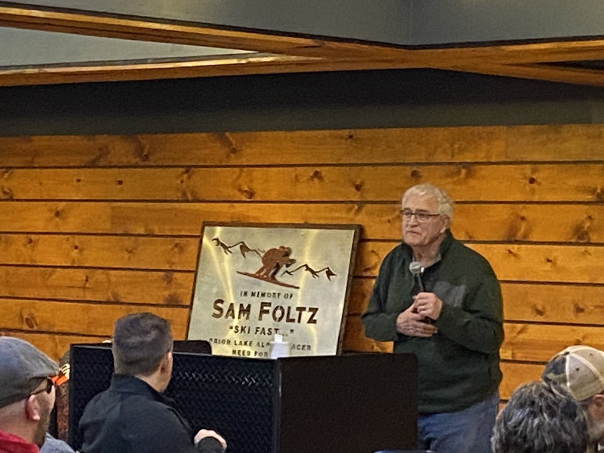 PLLakers's tweet photo. Moved by all the love and support in memory of Sam tonight. #SkiForSam #PL4L https://t.co/KpY2YZ8Rmb
