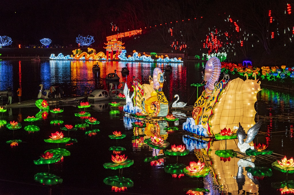 クリスタル Sur Twitter 千葉の東京ドイツ村で 中華ランタンのクリスマスプレゼントを正月に撮る 写真が無くて知らない人からみたら何書いてるの の状況だな 千葉県 ドイツ村 イルミネーション クリスマスプレゼント 正月