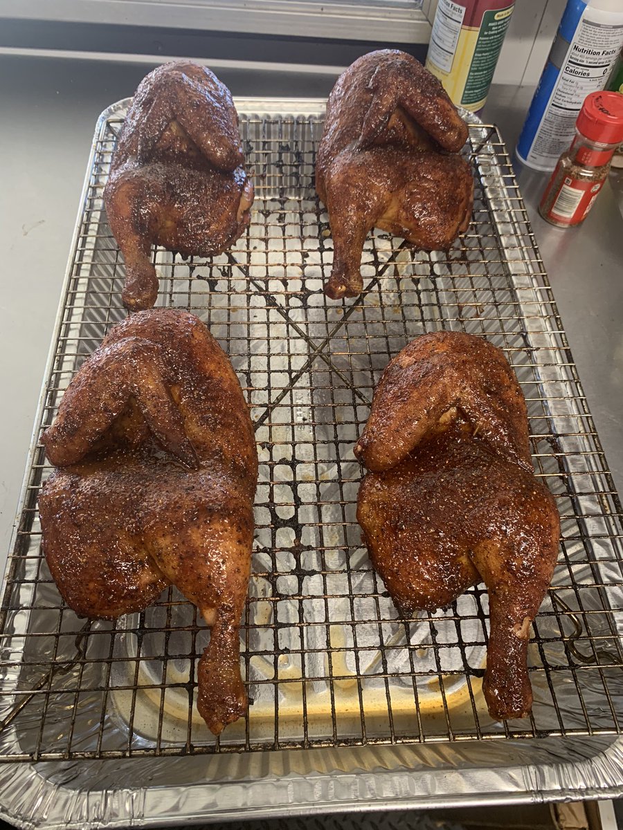 TejanoCookers's tweet photo. Tejano cookers getting it done again!!! @LitLikeRoddy @cjbball4life #BBQLife!!#live4this https://t.co/RKjfsvYb4f