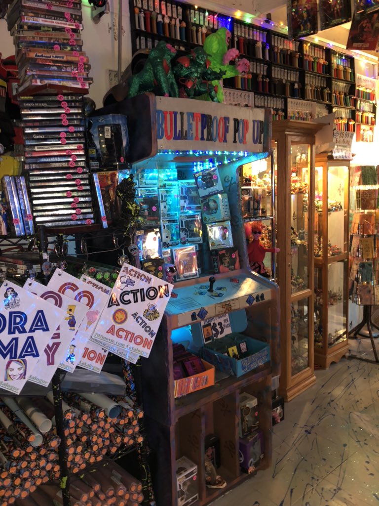 ElHaberdashery's tweet photo. Small glimpses of our swap meet store @TanqueVerdeSwap Brining Tucsonโs 4th Ave to the Swap๐ฅ@VaynerMedia @TeamGaryVee @garyvee @VaynerMedia @TucsonStar @KVOA @cityoftucson @whatsuptucson #followMeGaryvee #swapmeet #Local #design #fun #uniqueshopping @TheEllenShow https://t.co/IMRSPc0wFZ