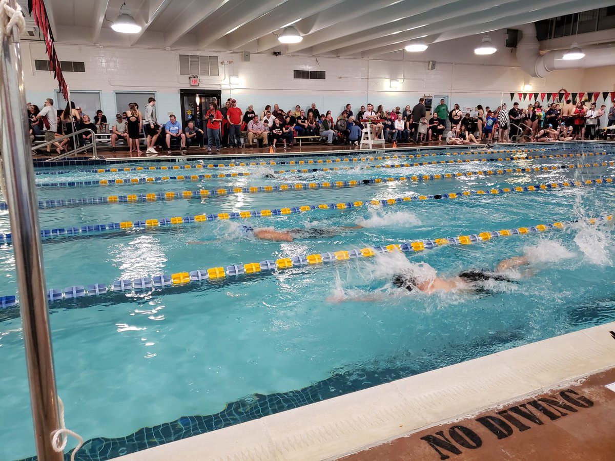 jaltendorf17's tweet photo. Great night to be out supporting our Millbrook swimmers! 🏊‍♀️🏊 @MHSPioneers @MillbrookTeam #GoPioneers https://t.co/pNzfUg1Acv