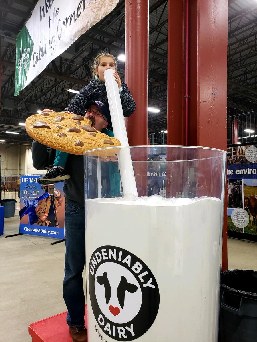 HbgCaptain's tweet photo. #choosepadairy #farmshow2020 #milk @PAmilkboard @PAAgriculture #undeniablydairy https://t.co/l9EOeIpA2F