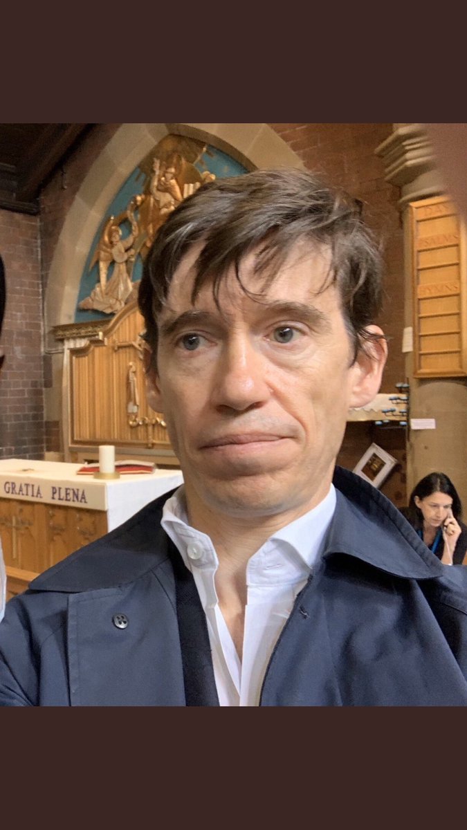 Hussdjz's tweet image. Quand je vais être sur mon téléphone que je vais chercher un partage de connexion dans les tranchées et que je vais voir ”iPhone de محمد” #WWIll