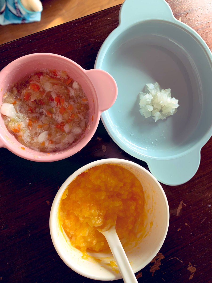 chi_APPLEs's tweet photo. 離乳食めんどくさい。
けど、めげません。 https://t.co/D8HaK7w4gp