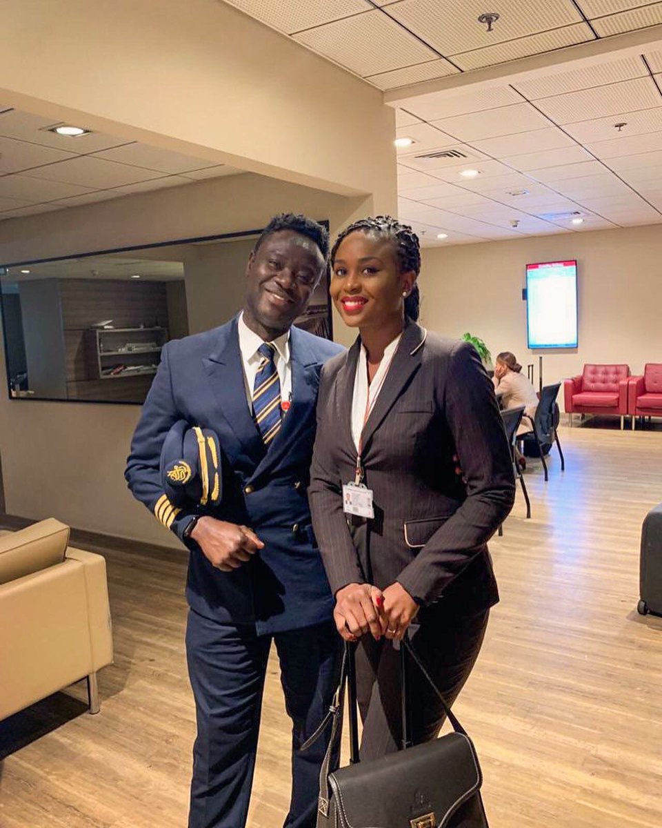 captquainoo_380's tweet photo. Meet Ghanaian purser Anna π¬π ππΎββοΈ
Just arriving from Seoul π¬ whilst she's preparing for her flight π«
Wishing you all a lovely weekend! βοΈ
.
.
.
#Dubai #UAE #EKCrew #CrewLife #PilotLife #FlyEmirates #Airbus #A380 #YearOfZayed #A6EUV #Emirates #MileHigh #AccraA380 https://t.co/6WhTTtnlJ8
