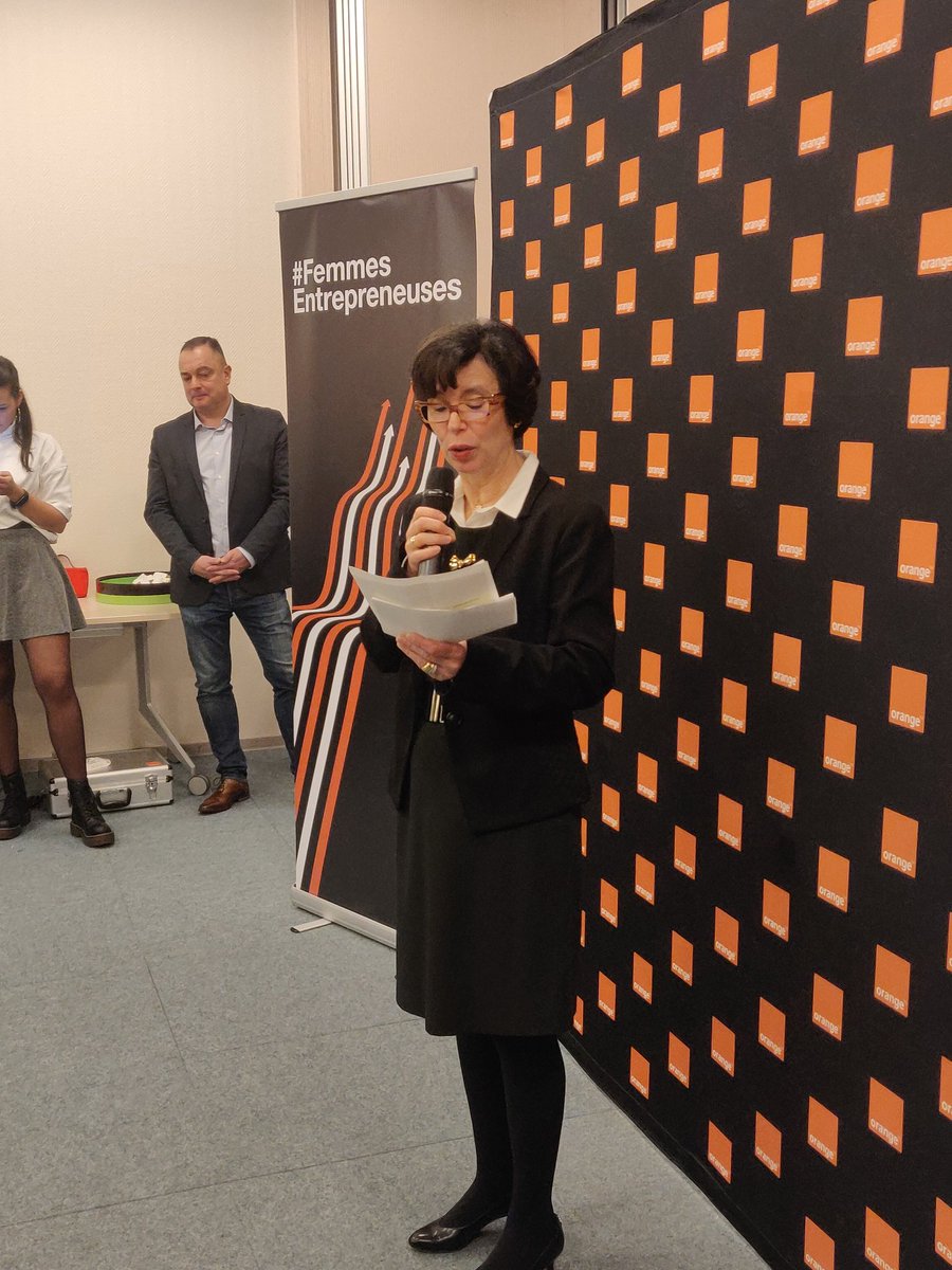 👏👏 <a href="/OrangeGrandEst/">Orange Grand Est</a> pour son programme d'accompagnement de 11 talentueuses #FemmesEntrepreneuses  #GrandEst  ! Merci à @ChristianLandomiel <a href="/SabineMartin/">Sabine Martin</a> <a href="/PatriciaLecocq/">Lecocq Patricia</a> @catherinechaptal pour l'organisation de ce rdv avec @ChristopheSchmitt du #PEEL. 
#Innovation #numerique