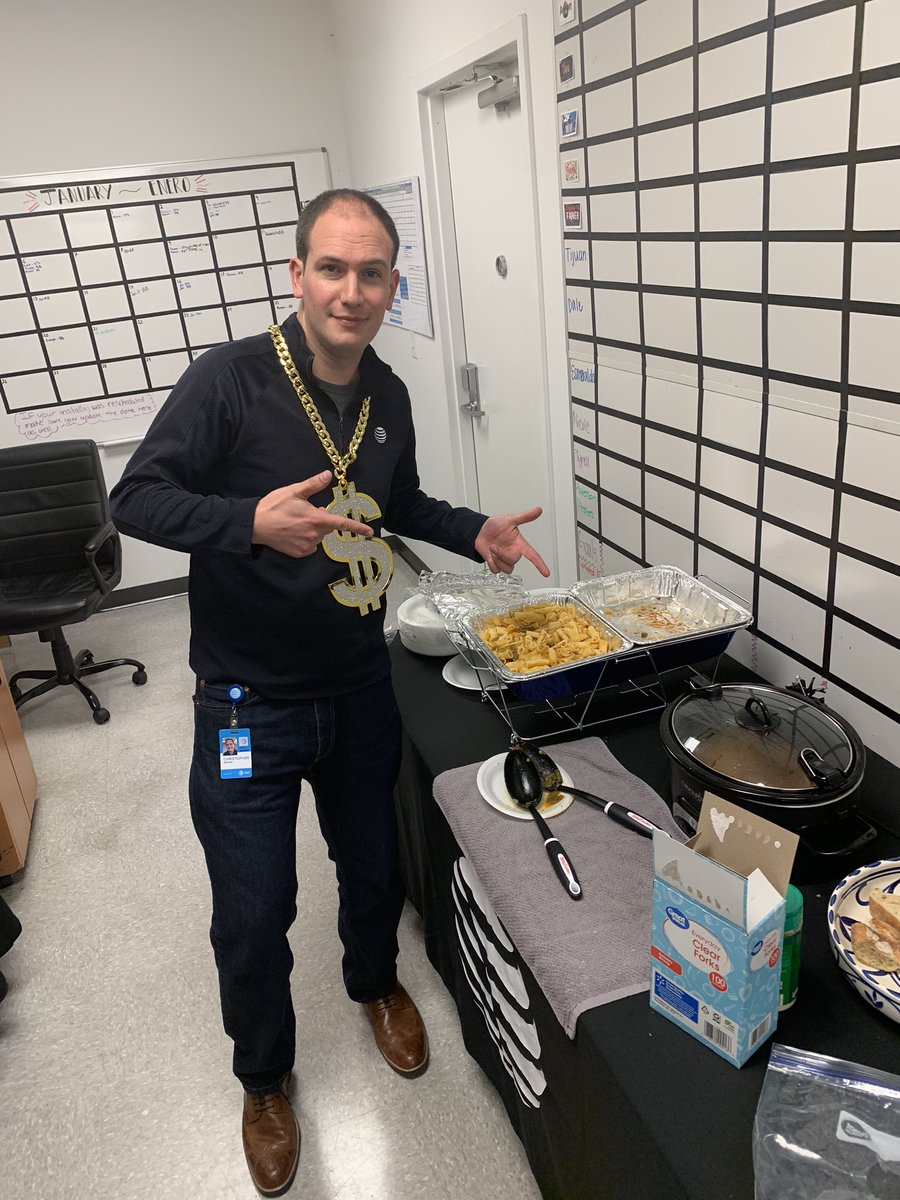 Patterson5348's tweet photo. Big Money Serina flashing the Money Chain after cooking the best authentic Italian meal at Patterson.  You got skillz Bro!   Thanks Boss Man.  #theforce #MAS #attemployee #lifeatatt https://t.co/sL0E0Td2mm