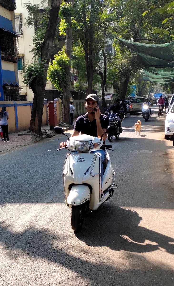 mumbaimatterz's tweet photo. This Call may be your Last Call.
#WearHelmets #CallOfDeath
#RoadSafetyWeek
@MumbaiPolice @MORTHIndia @RoadsOfMumbai @mumbaitraffic
@smart_mumbaikar @Together_VCAN https://t.co/EgfL3fPqcZ
