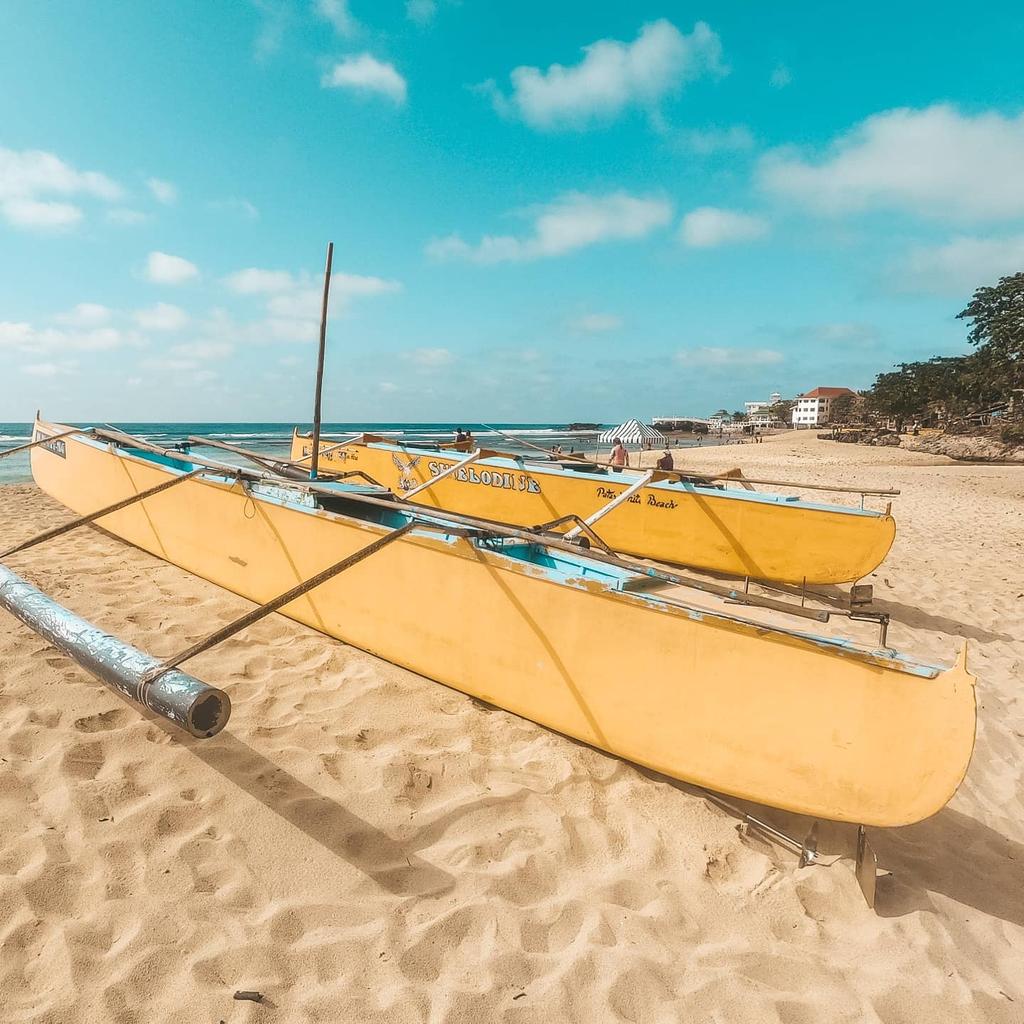 adventure_work's tweet photo. Found this small boats for fishing used by the locals. There's no other activities here for the meantime so that swimming will be the only options here. 🛶🚣⛱️🌊🏖️
.
#travelexperience #lostinph #travelpinas #travelphilippines #pangasinan #patarbeach #WorkAndAdventure #visitph https://t.co/X7siRv3hxL