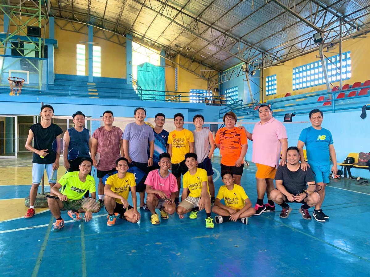 JunARMYHope's tweet photo. With Monkayo Badminton Club (MoBaC)!💜🏸☺️

This is my Sports! Yes, I was an athlete duriny my Elementary Days, and I reached as far as the Provincial Meet!☺️☺️☺️

I last played 10 years ago! Gosh, kalami sington uyYy!🏸✨💜

📸@nitwitonet23 

#MoBaC
#Badminton
#Fitspiration https://t.co/Ulq15J6Jk4