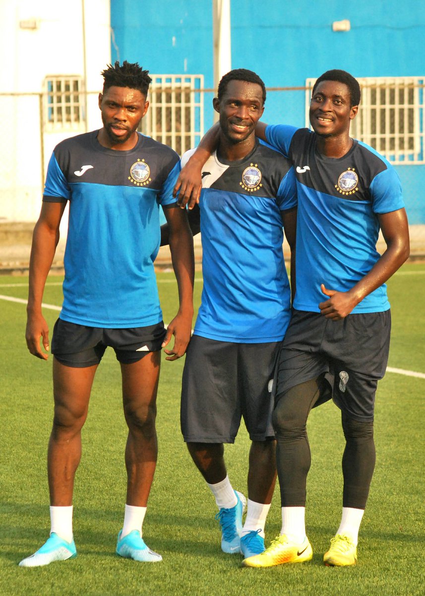 DanielDarkwah_'s tweet photo. 🇬🇭 FAMILY

#DD3 👏 https://t.co/MqqyEYkYzr