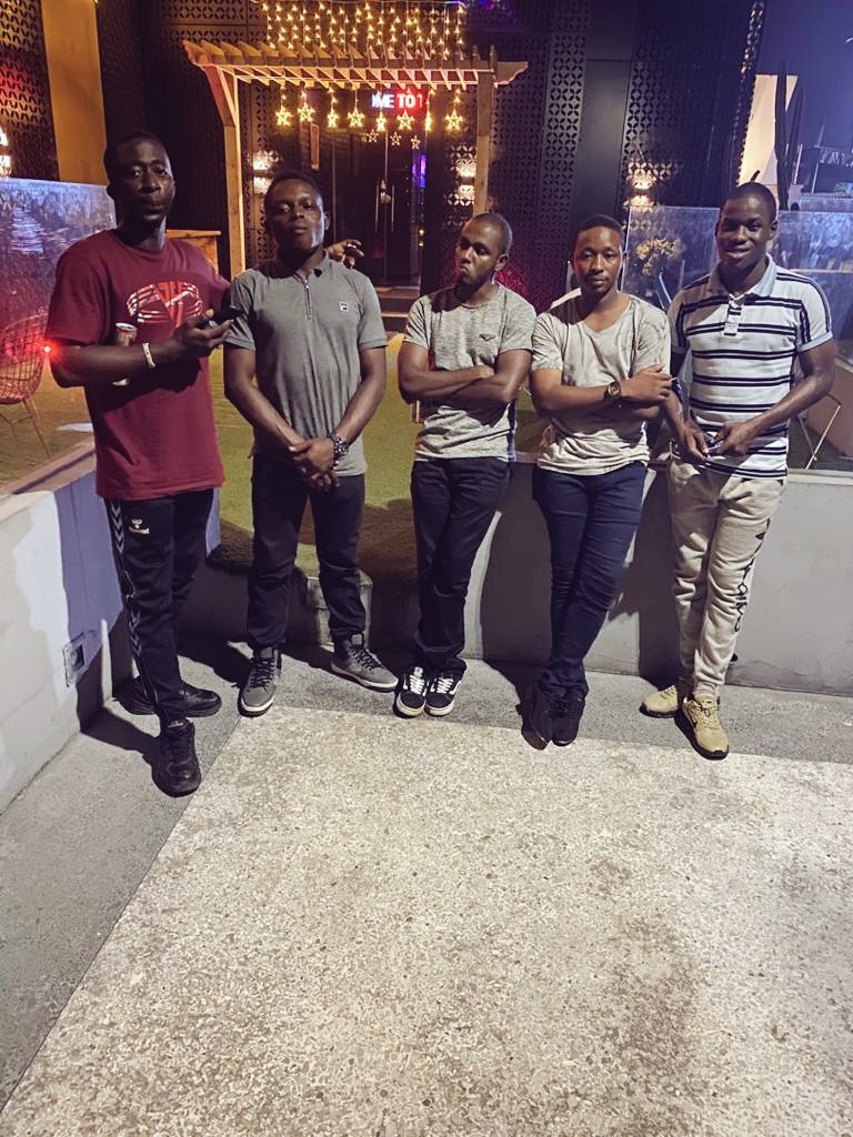Yung_Curb's tweet photo. Even the sands of time didn't see this coming!! Some linkup after years without number, great vibes for the new year. #Waffi #SbsCommdrs issa sixty'5 thang https://t.co/3pglQphwvz