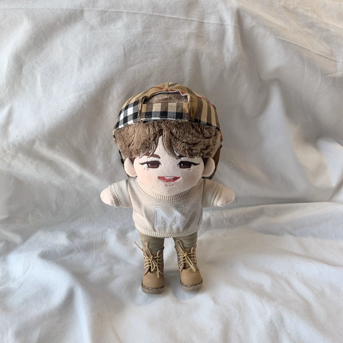 간만에 집에 온 새 아가♥ 으앙 긴머리와 마카롱이 매력적인 모카플랙이입니당🤎 내 취향대로 톤온톤 갈색갈색한 베이지솜을 만들어벌였는ㄷㅔ 넘모 이뿌내♥ 15깅 플랙이들도 기다리고 있어요(제발ㅠ ㅠ
<a href="/kangflac12/">close //log out!! //강플랙</a> @kangflac12_ 
#강플랙 #모카플랙