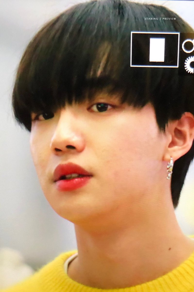 staring0814_ym's tweet photo. 200111 인천 출국 

#LIMYOUNGMIN #임영민 #AB6IX #에이비식스 https://t.co/eVHIc5YVvs