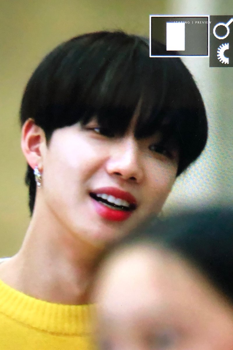 staring0814_ym's tweet photo. 200111 인천 출국 

#LIMYOUNGMIN #임영민 #AB6IX #에이비식스 https://t.co/eVHIc5YVvs