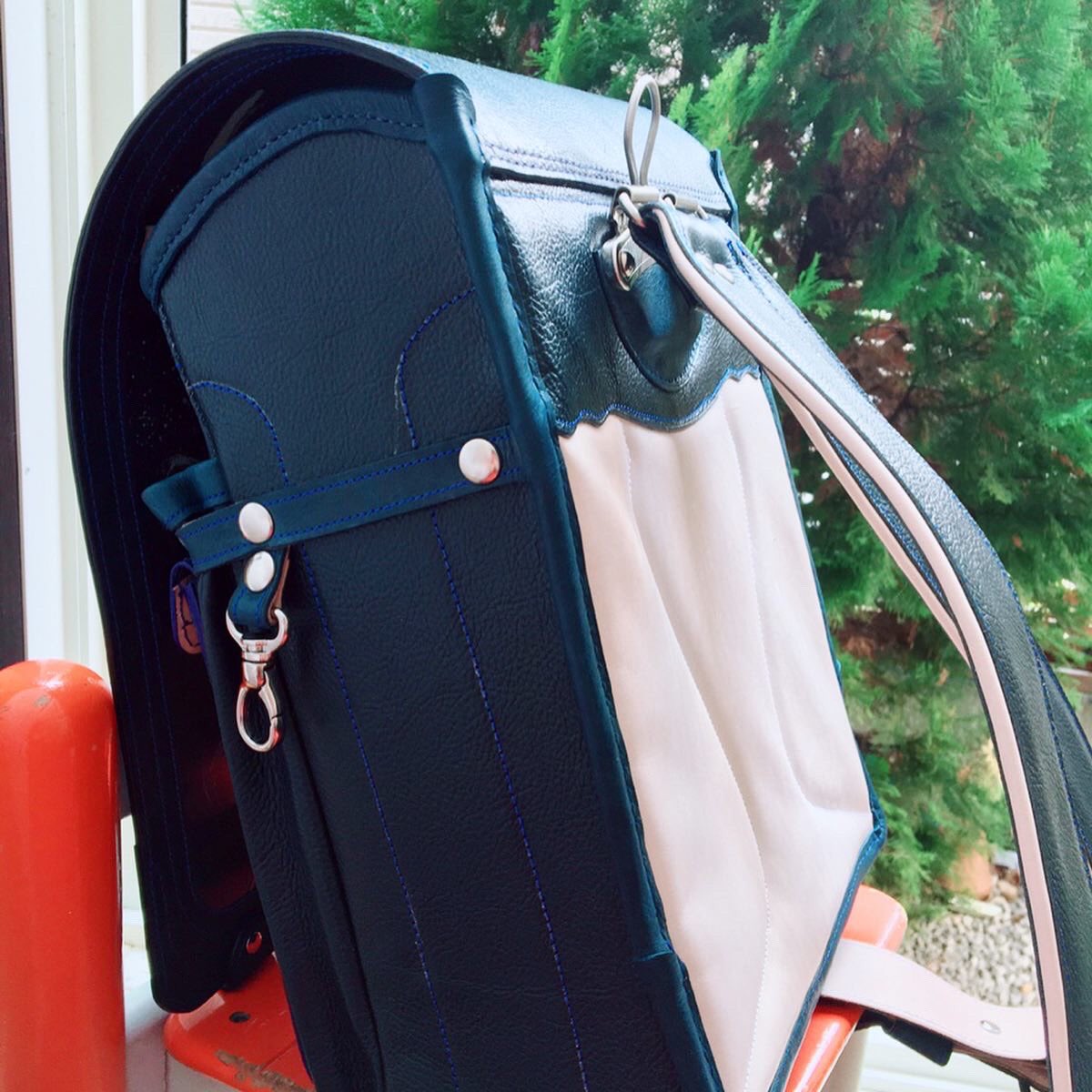 Ochameworks510's tweet photo. 年末年始のレザーワーク その2
ランドセル
#ochameworks510 #leather #leathercraft #handmade #netshop #wallet #brand #original #order #bespoke #革小物 #レザー #レザークラフト #ハンドメイド #手縫い #ミシン #手仕事 #革製品 #leatherwork #rakugaki染色 #japan #ランドセル #randsel https://t.co/aiLNEYvZ6E