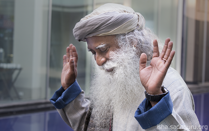 SadhguruJV's tweet photo. You earn a living to live well, not to kill yourself with stress. #SadhguruQuotes https://t.co/2QbOMXoIfE