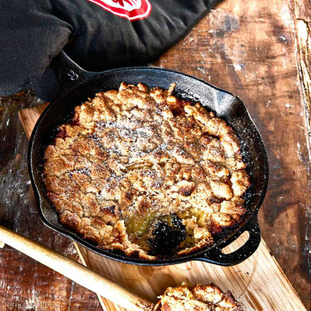 heelverlag's tweet image. 🍎🍏Heute ist der Tag des deutschen Apfels! 🍏🍎Wie wär's da mit einem Apfel-Crumble aus dem Eintracht-Grillbuch. 

#heelverlag #besondereBücher #TagdesApfels #Apfel #eintrachtfrankfurt #sge #frankfurt #bundesliga #eintracht  #nurdiesge #Grillen #BBQ #RhönerHeimatGriller