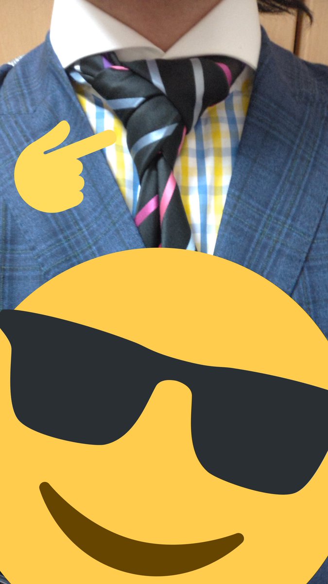 もとぶちょーしんちゃん 成人式のネクタイはお気に入りのネクタイにしようかと 変わった結び方なので久しぶりに練習 結び方は エルドリッジノット 剣盾のローズ委員長と同じ結び方なんです 実は入学式の時もこの結び方でした ついでにスーツとシャツ