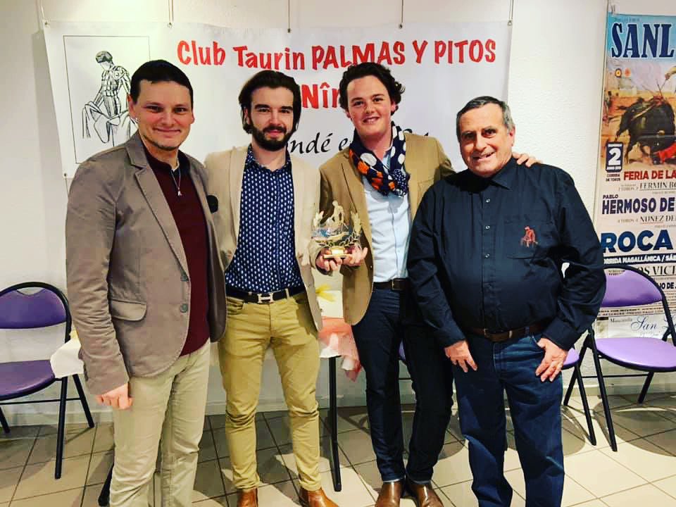 Nous avons reçu hier soir le prix “palmas” du club taurin Nîmois PALMAS Y PITOS. Encore un grand Merci à eux pour cette distinction honorifique 🙏🏻 #touchepasamespassions