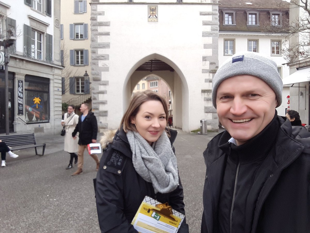 Amtsenthebungs1's tweet photo. Auch im Jahr 2020 sammeln wir fleissig Unterschriften. @tizileimgruber @BernhardGuhl @PhTschopp https://t.co/RnzL0kYSFU