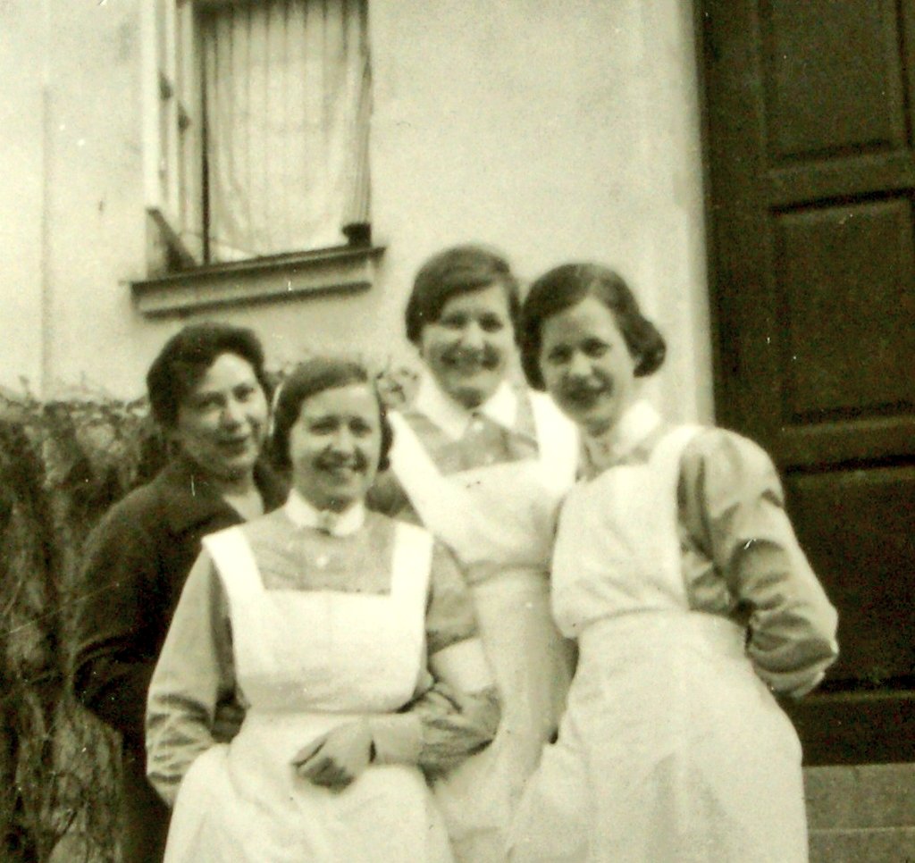 psykmuseet's tweet photo. Vi önskar alla följare en trevlig helg!
#Västervik #Vastervik #Psykiatrihistoria https://t.co/1ZVu5fwGw2