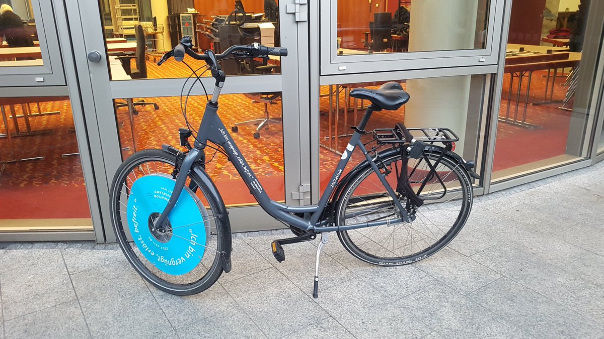 ralpe's tweet image. Erstmalig auf einer Landessynode dabei: Das #Dienstfahrrad aus dem #Landeskirchenamt. #LS2020
