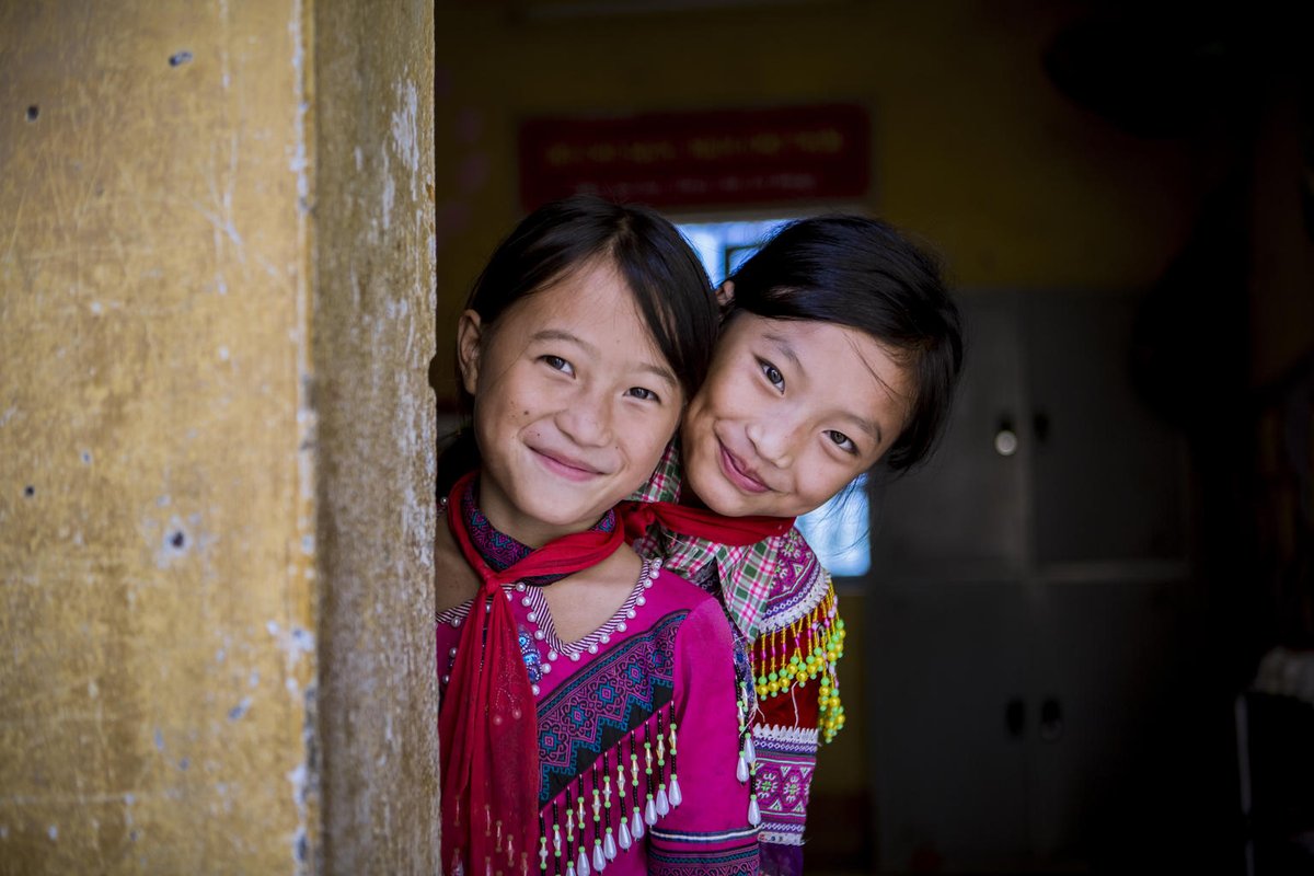 UNICEF_france's tweet image. Quelles sont vos bonnes #resolutions2020  #PourChaqueEnfant ? 🤗

On vous donne quelques idées 💡⬇

🙋‍♀ Devenez bénévole ➡ bit.ly/3103IhX

🤝 Devenez donateur ➡ bit.ly/37S3vQn

💌 Faites des cadeaux solidaires avec notre boutique ➡ bit.ly/31E5c0a