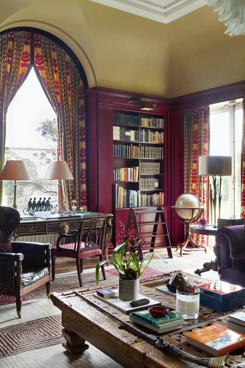 _houseandgarden's tweet photo. An English country house with a very modern art collection: https://t.co/gFyPCA84BS https://t.co/aNNFVtE6r2